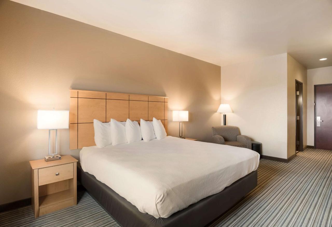 Best Western Shelby Inn & Suites מראה חיצוני תמונה